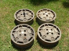 Soccerball wheels
