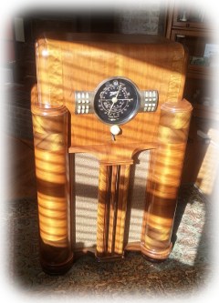 1939 Zenith Console Radio